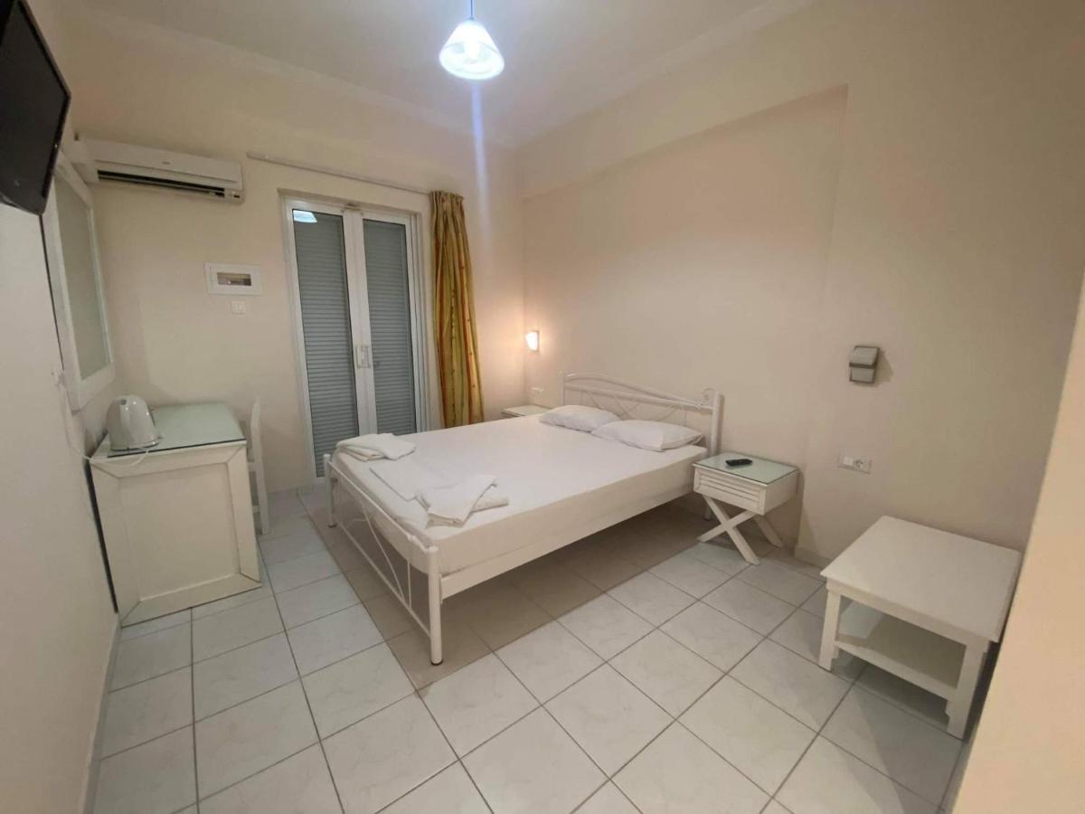 Hotel Emilia Zakynthos Town Exterior photo