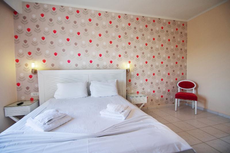 Hotel Emilia Zakynthos Town Exterior photo